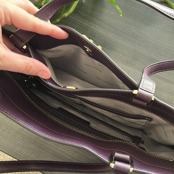 Michael Kors Purple Tote - Picture 4 of 7